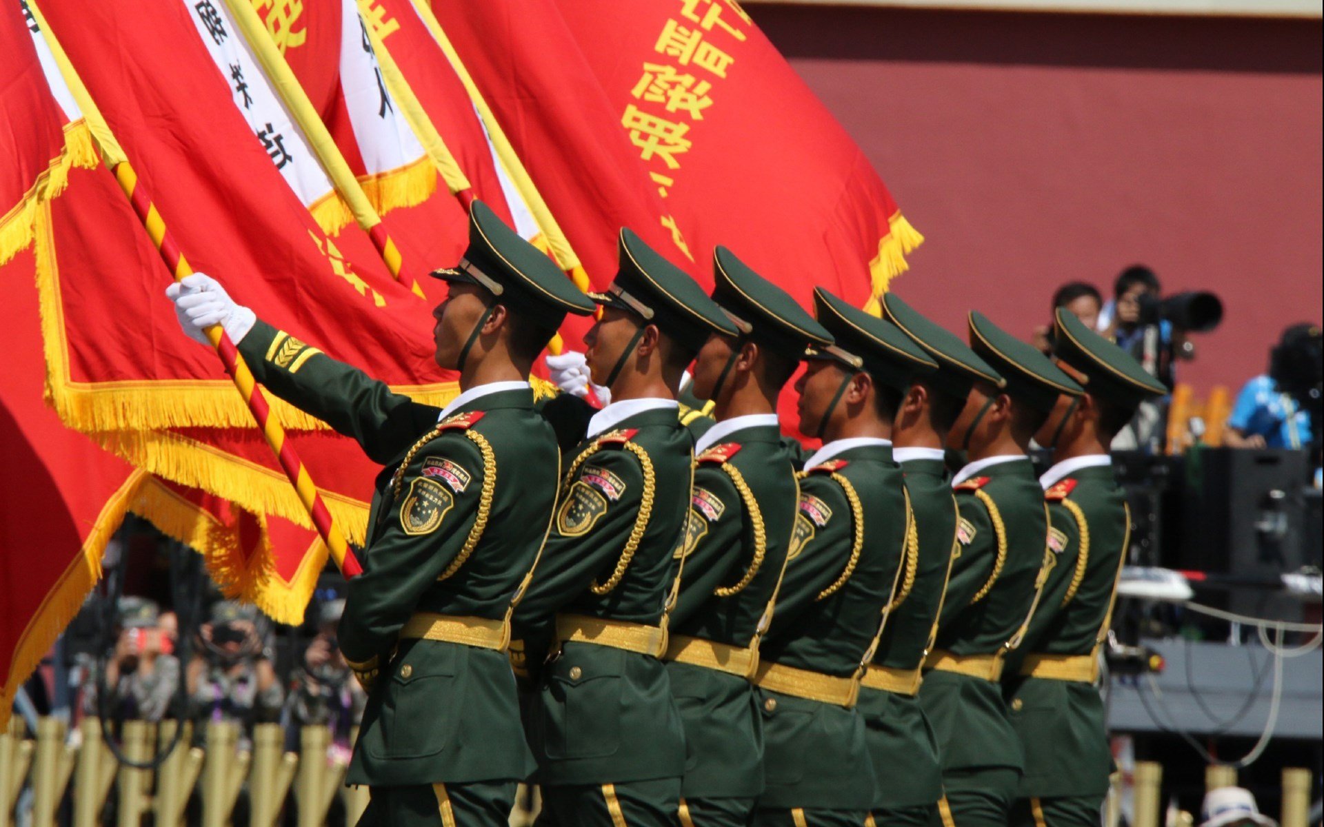 曼联大手笔签约超级前锋,欲冲击赛季冠军,曼联十大前锋