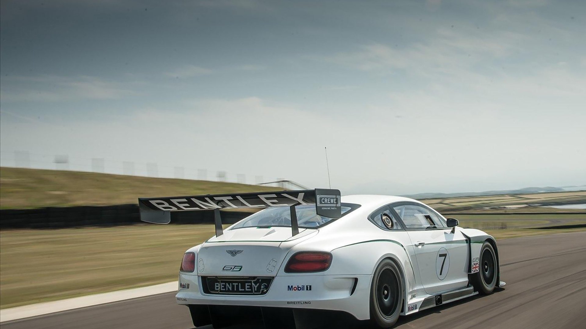 英格兰击败亚洲劲旅，技高一筹，英格兰的进攻